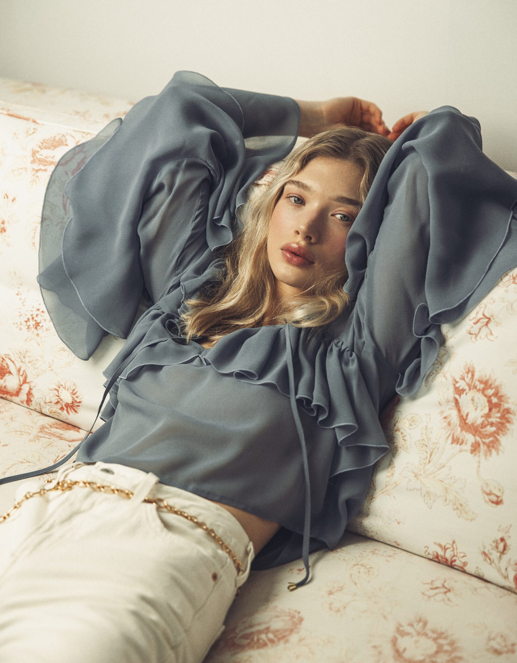 Bluzka z jedwabnej żorżety Chloe - niebieska